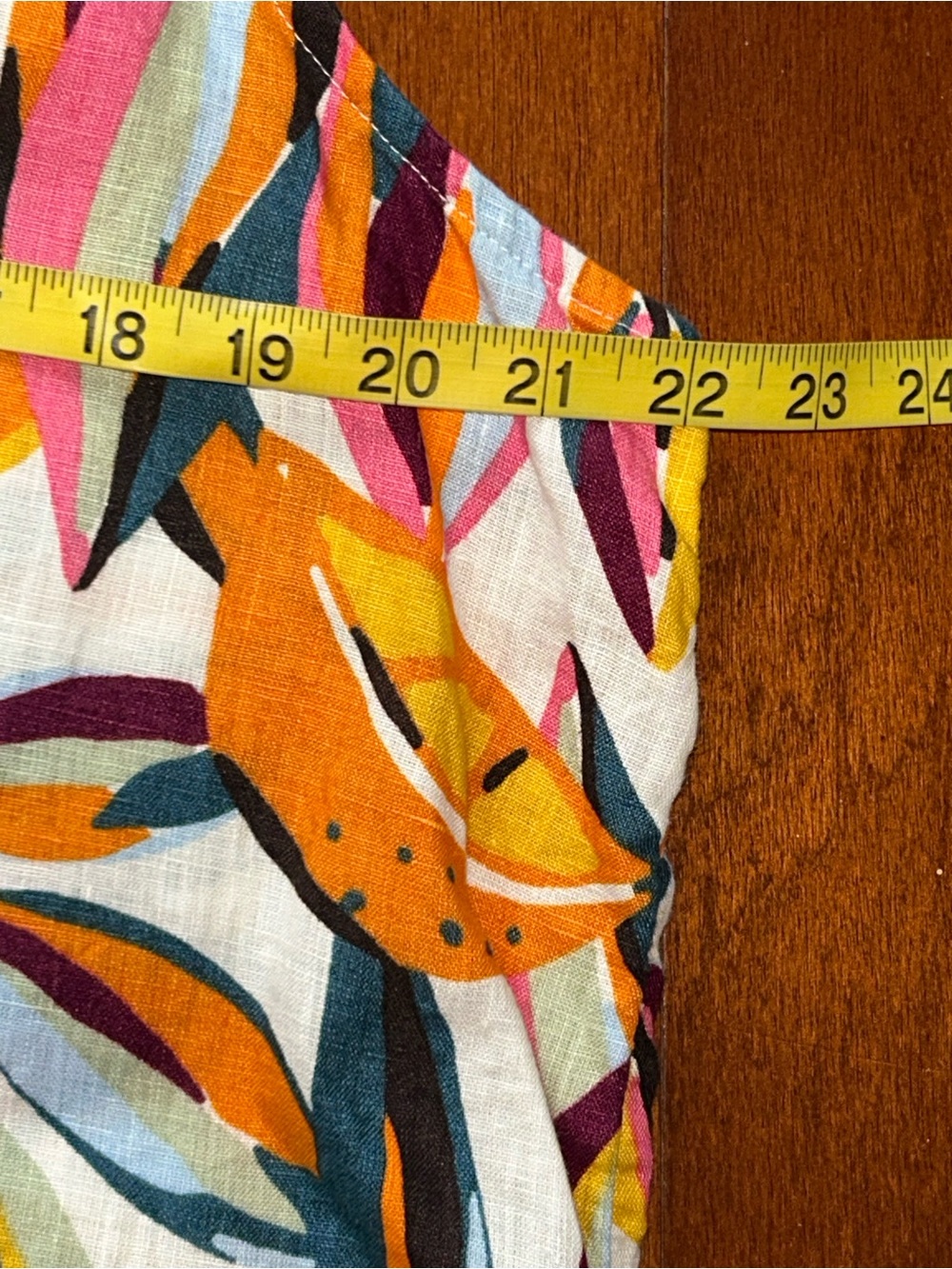 C&C Floral Linen Button-Up Top Size L Coastal - Picture 6 of 7